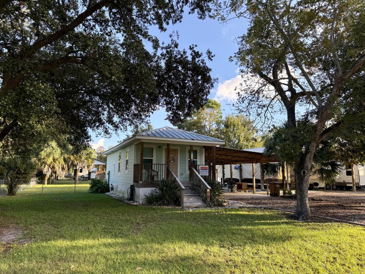 Forgotten Coast Property Management & Rentals, LLC-Joe's Place-image-1